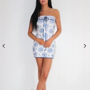 Floral Women's Mini Dress Blue and White Spring vibes Coquette‎ Giel size Medium